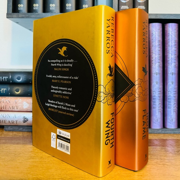 Fairyloot Exclusive Fourthwing +Fairyloot Exclusive Iron Flame by Rebecca Yarros - Picture 7 of 13